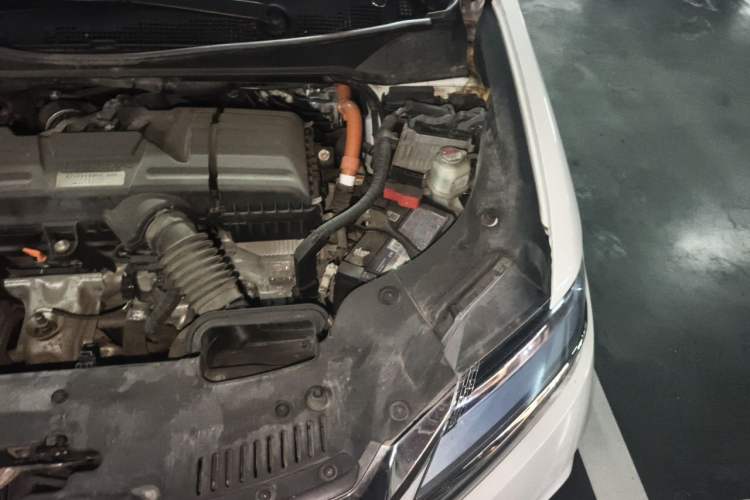 Used Honda Elysion 2019 2.0L Hybrid Luxury Edition Engine Bay Left