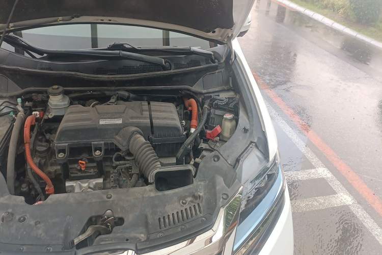 Used Honda Elysion 2019 2.0L Hybrid Luxury Edition Engine Bay Left