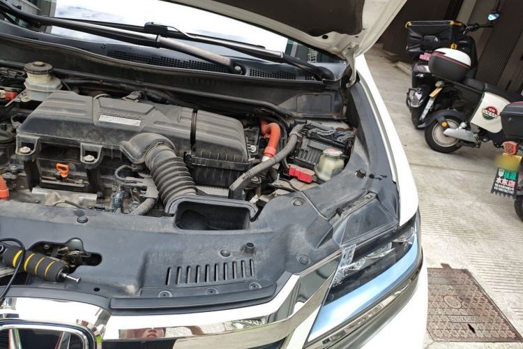 Used Honda Elysion 2019 2.0L Hybrid Luxury Edition Engine Bay Left