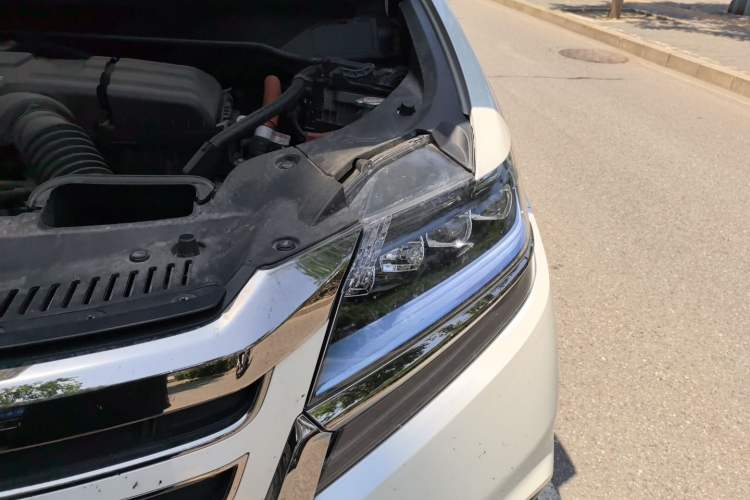 Used Honda Elysion 2019 2.0L Hybrid Luxury Edition Engine Bay Left