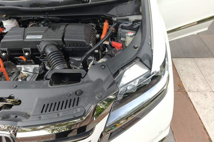 Used Honda Elysion 2019 2.0L Hybrid Supreme Edition Engine Bay Left