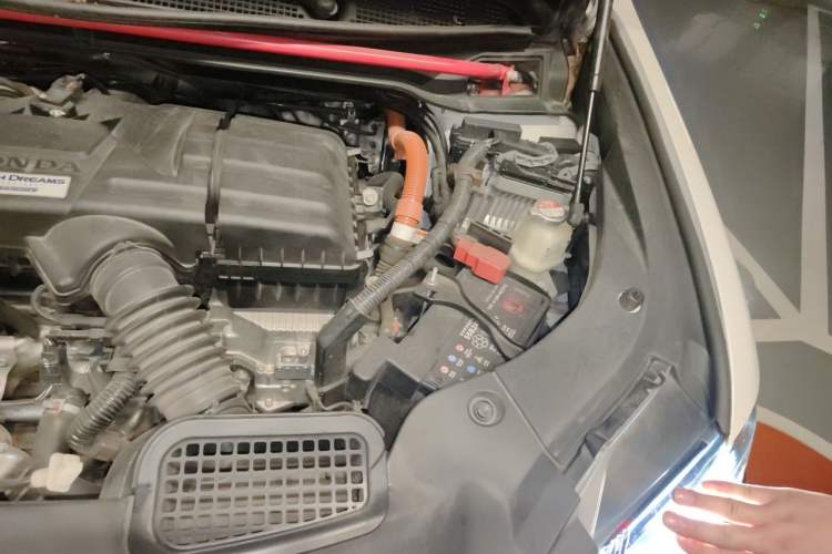 Used Honda Elysion 2019 2.0L Hybrid Luxury Edition Engine Bay Left