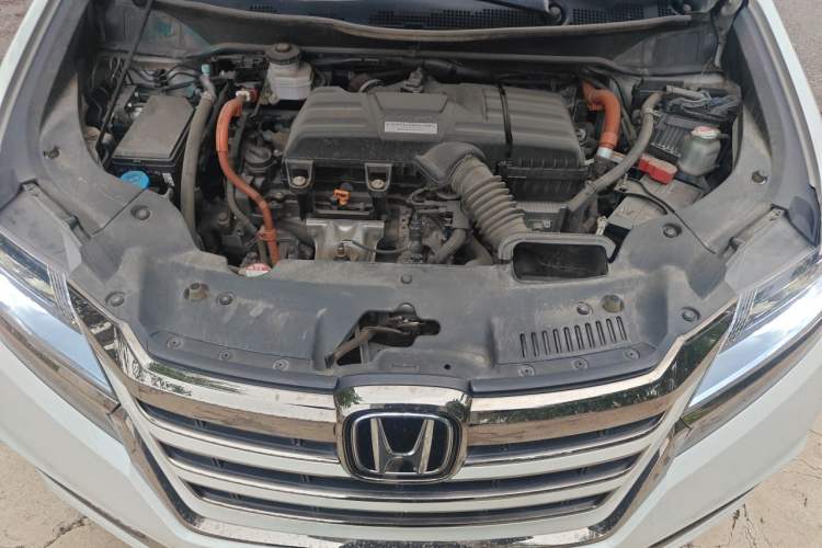 Used Honda Elysion 2019 2.0L Hybrid Luxury Edition Engine Bay
