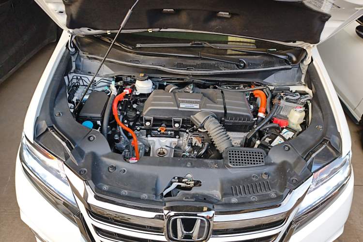 Used Honda Elysion 2019 2.0L Hybrid Comfort Edition Engine Bay