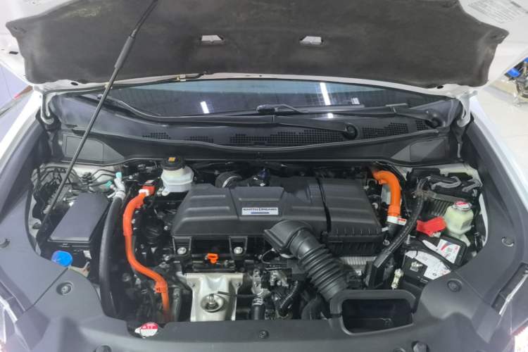Used Honda Elysion 2019 2.0L Hybrid Luxury Edition Engine Bay
