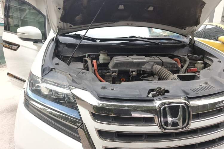 Used Honda Elysion 2019 2.0L Hybrid Luxury Edition Engine Bay Right