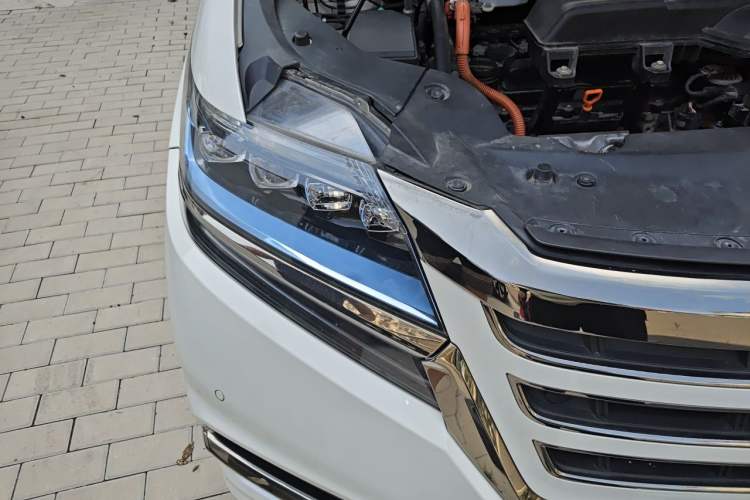 Used Honda Elysion 2019 2.0L Hybrid Supreme Edition Engine Bay Right