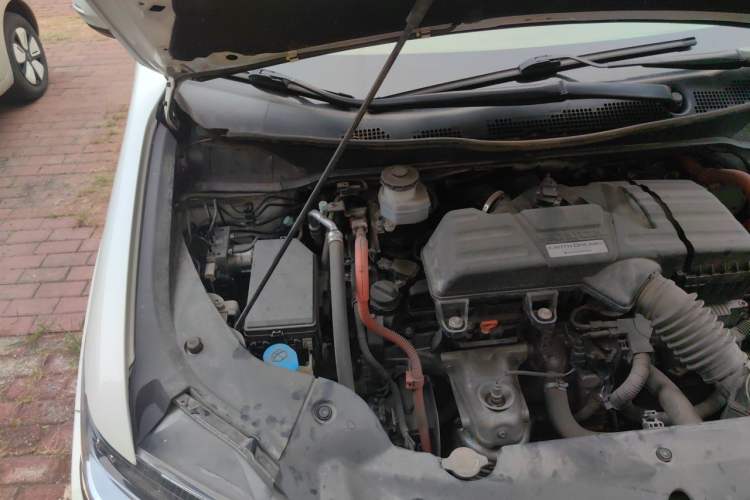 Used Honda Elysion 2019 2.0L Hybrid Luxury Edition Engine Bay Right