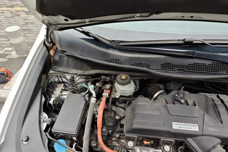 Used Honda Elysion 2019 2.0L Hybrid Luxury Edition Engine Bay Right
