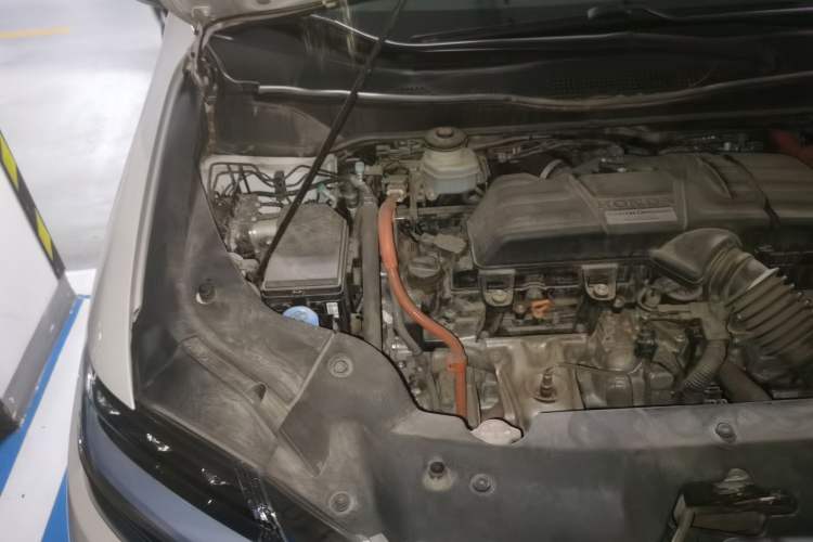 Used Honda Elysion 2019 2.0L Hybrid Luxury Edition Engine Bay Right