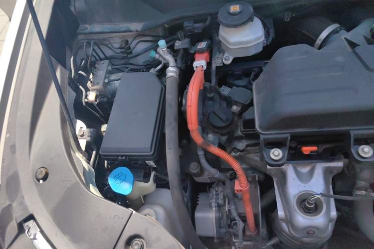 Used Honda Elysion 2019 2.0L Hybrid Luxury Edition Engine Bay Right
