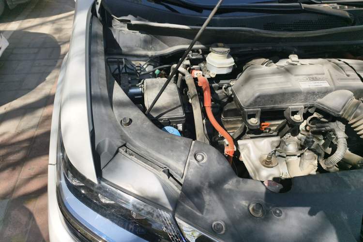 Used Honda Elysion 2019 2.0L Hybrid Luxury Edition Engine Bay Right