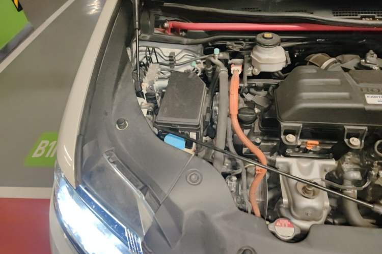 Used Honda Elysion 2019 2.0L Hybrid Luxury Edition Engine Bay Right