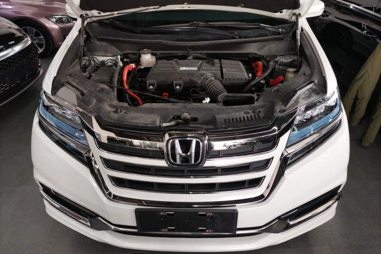 Used Honda Elysion 2019 2.0L Hybrid Luxury Edition Engine Bay