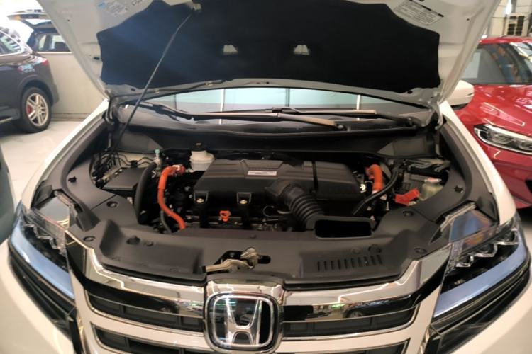 Used Honda Elysion 2019 2.0L Hybrid Supreme Edition Engine Bay
