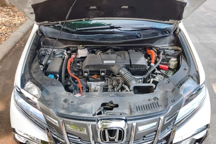 Used Honda Elysion 2019 2.0L Hybrid Supreme Edition Engine Bay