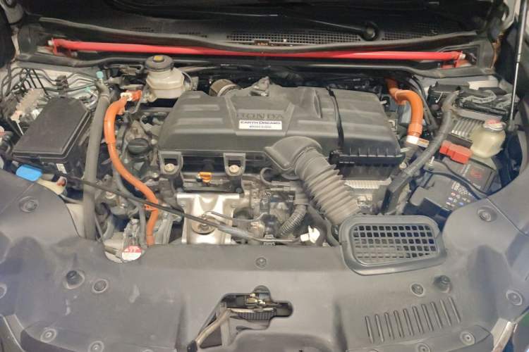 Used Honda Elysion 2019 2.0L Hybrid Luxury Edition Engine Bay