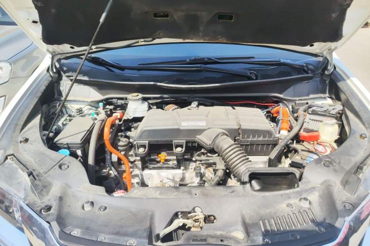 Used Honda Elysion 2019 2.0L Hybrid Luxury Edition Engine Bay