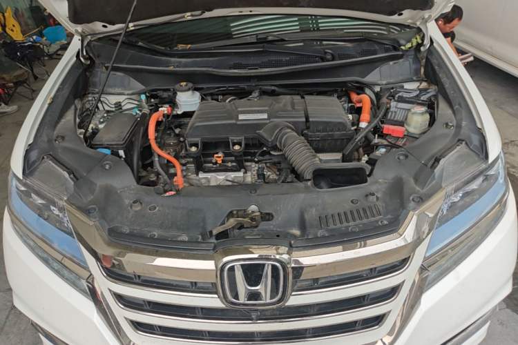 Used Honda Elysion 2019 2.0L Hybrid Luxury Edition Engine Bay