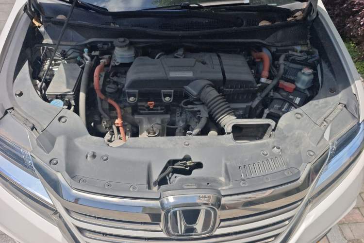 Used Honda Elysion 2019 2.0L Hybrid Luxury Edition Engine Bay
