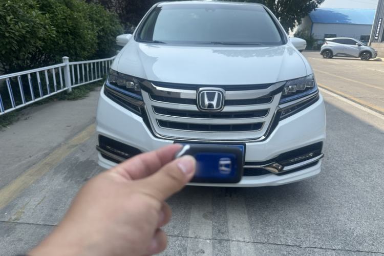 Used Honda Elysion 2019 2.0L Hybrid Luxury Edition Exterior 1
