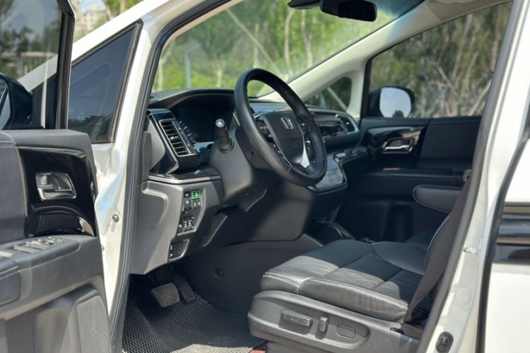 Used Honda Elysion 2019 2.0L Hybrid Supreme Edition Exterior 3