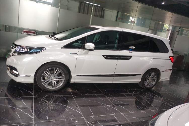 Used Honda Elysion 2019 2.0L Hybrid Luxury Edition Exterior 3