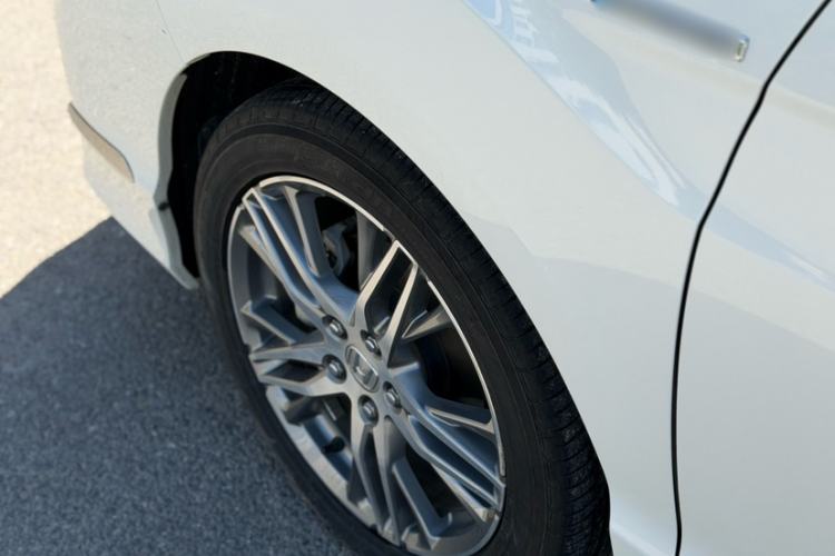 Used Honda Elysion 2019 2.0L Hybrid Comfort Edition Exterior 4