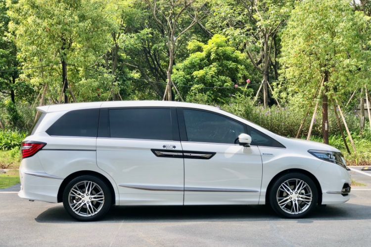 Used Honda Elysion 2019 2.0L Hybrid Luxury Edition Exterior 4