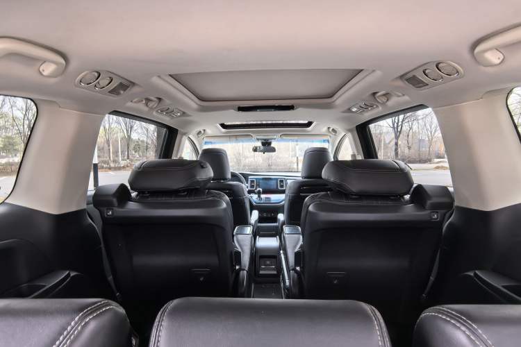Used Honda Elysion 2019 2.0L Hybrid Luxury Edition Exterior 5