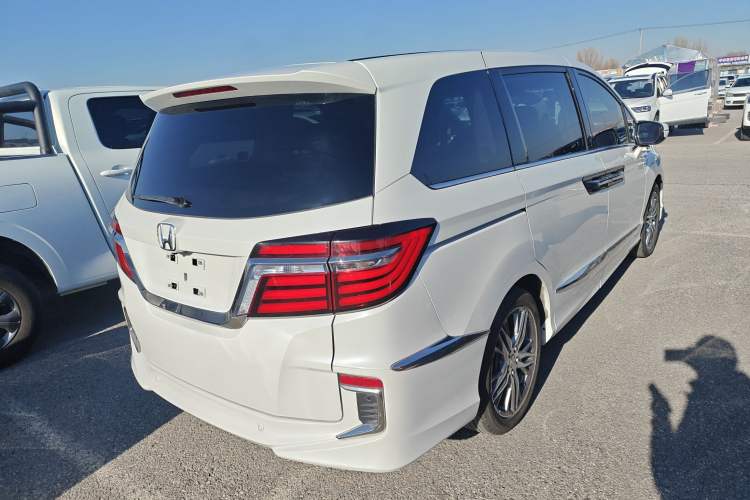 Used Honda Elysion 2019 2.0L Hybrid Supreme Edition Exterior 5