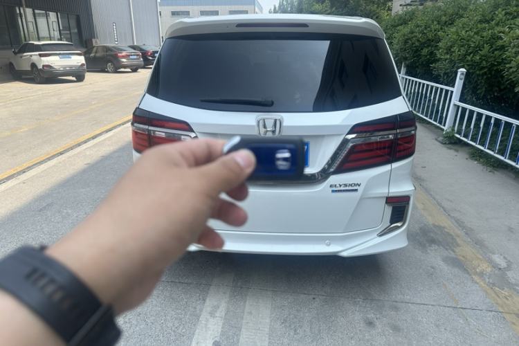 Used Honda Elysion 2019 2.0L Hybrid Luxury Edition Exterior 5