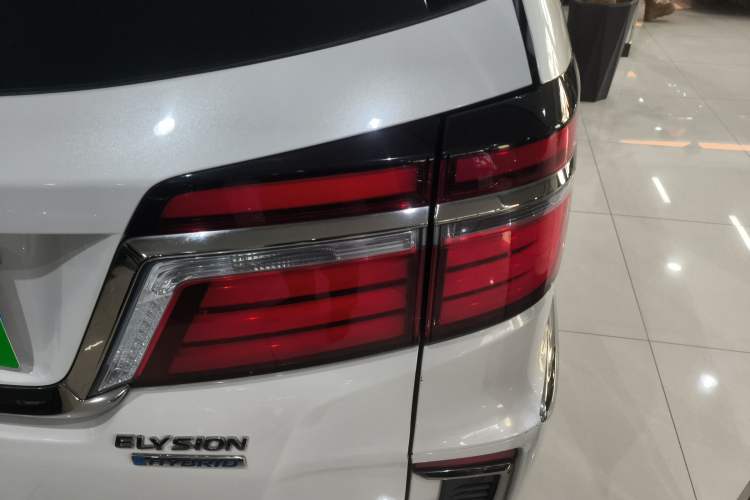 Used Honda Elysion 2019 2.0L Hybrid Luxury Edition Exterior 6