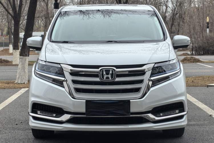 Used Honda Elysion 2019 2.0L Hybrid Luxury Edition Exterior 6