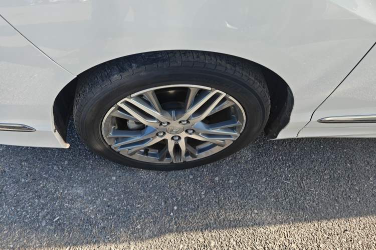 Used Honda Elysion 2019 2.0L Hybrid Supreme Edition Exterior 7