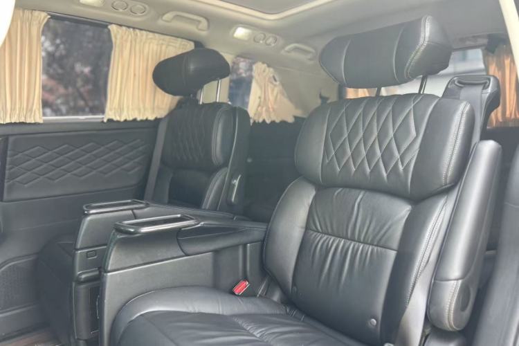 Used Honda Elysion 2019 2.0L Hybrid Luxury Edition Exterior 9