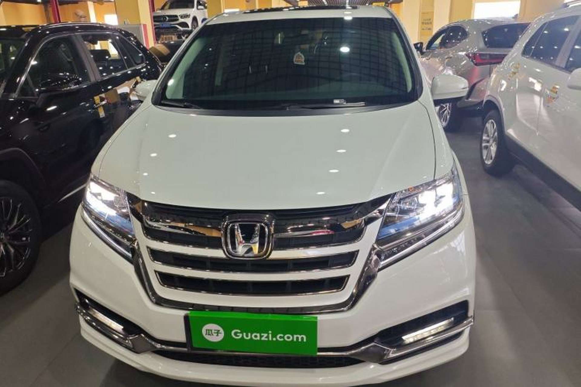 Used Honda Elysion 2019 2.0L Hybrid Luxury Edition Front
