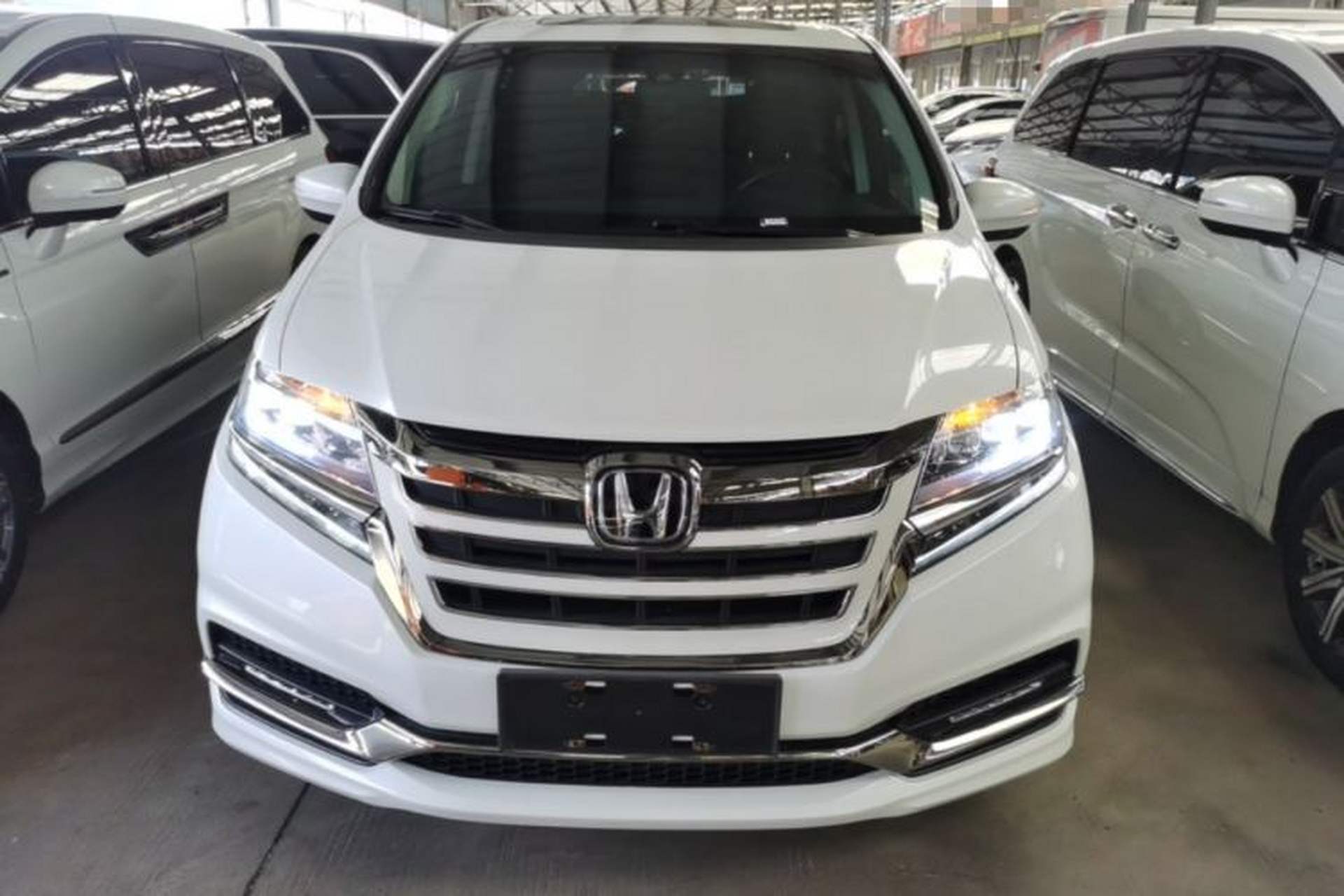 Used Honda Elysion 2019 2.0L Hybrid Luxury Edition Front