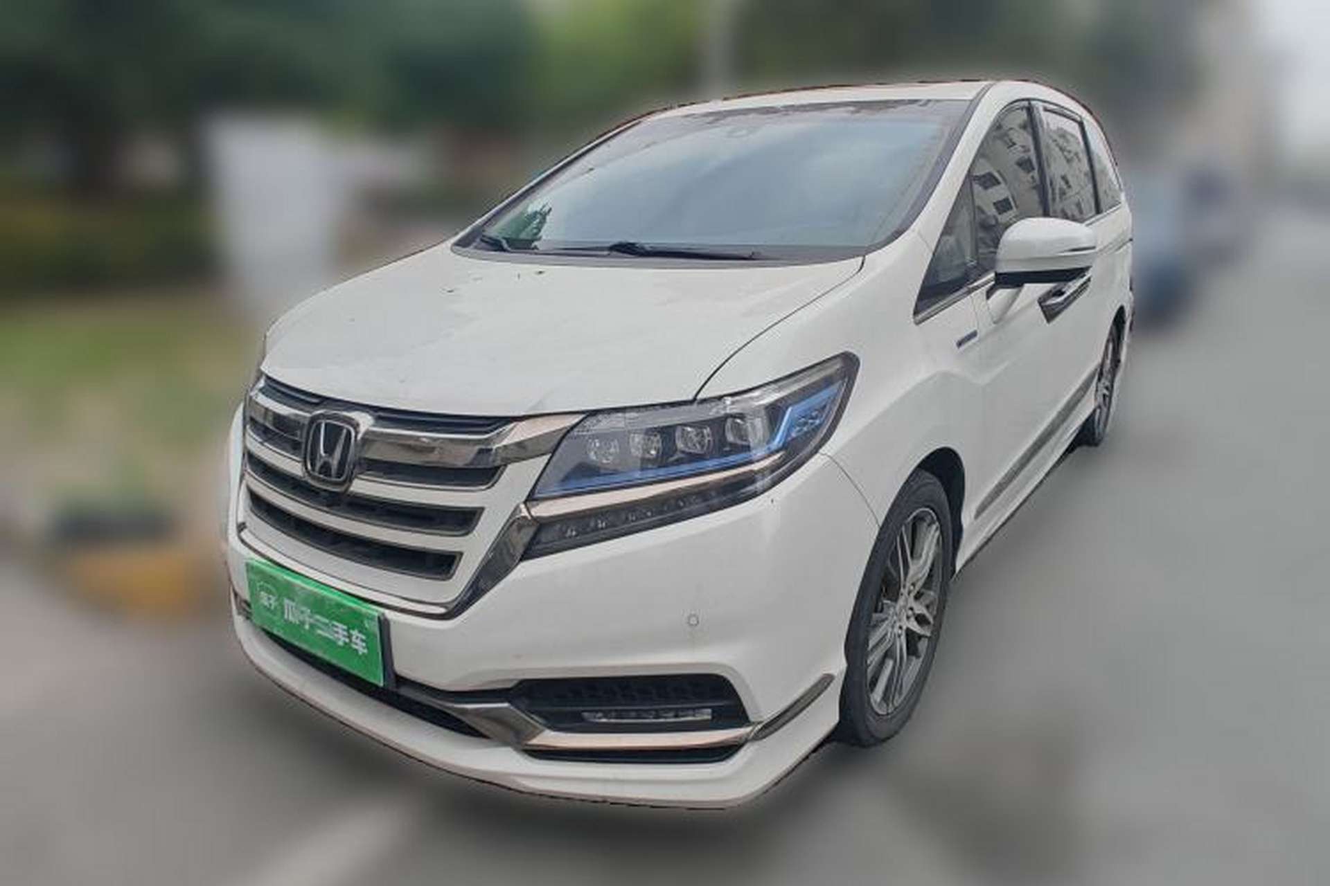 Used Honda Elysion 2019 2.0L Hybrid Supreme Edition Front Left 45 Deg