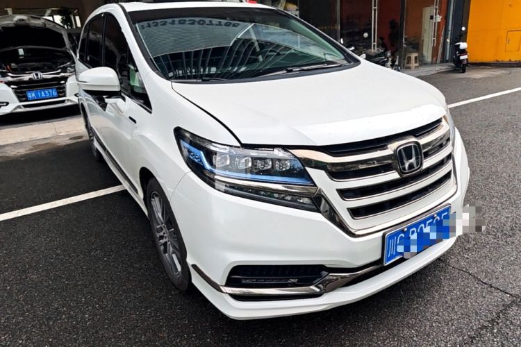 Used Honda Elysion 2019 2.0L Hybrid Luxury Edition Front Right 45 Deg