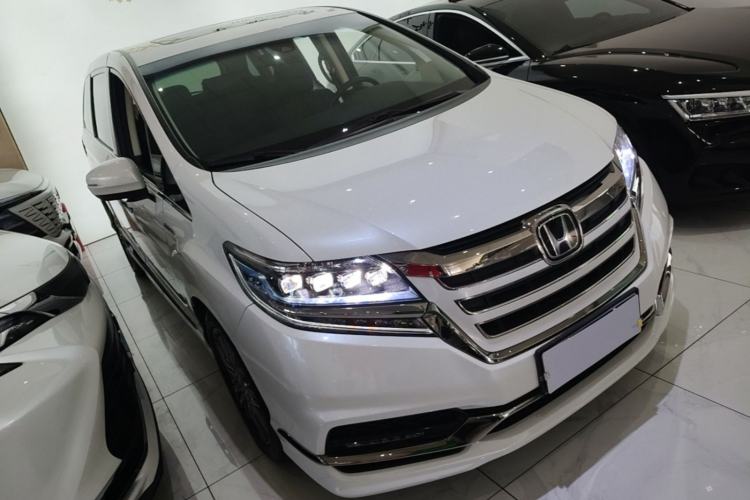 Used Honda Elysion 2019 2.0L Hybrid Luxury Edition Front Right 45 Deg