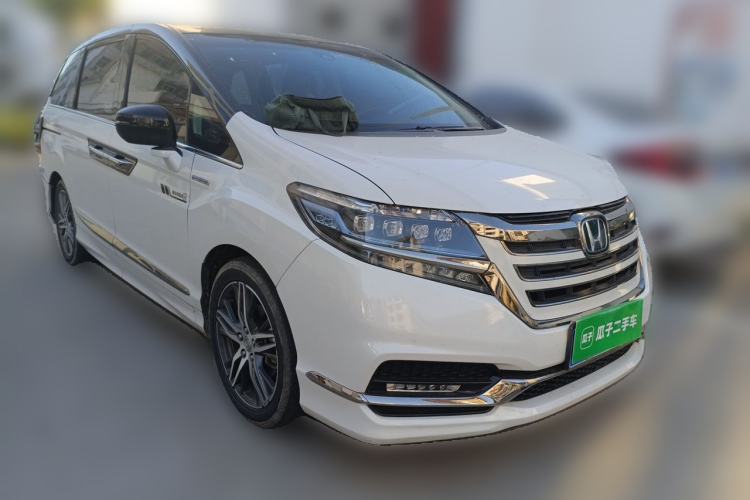 Used Honda Elysion 2019 2.0L Hybrid Luxury Edition Front Right 45 Deg