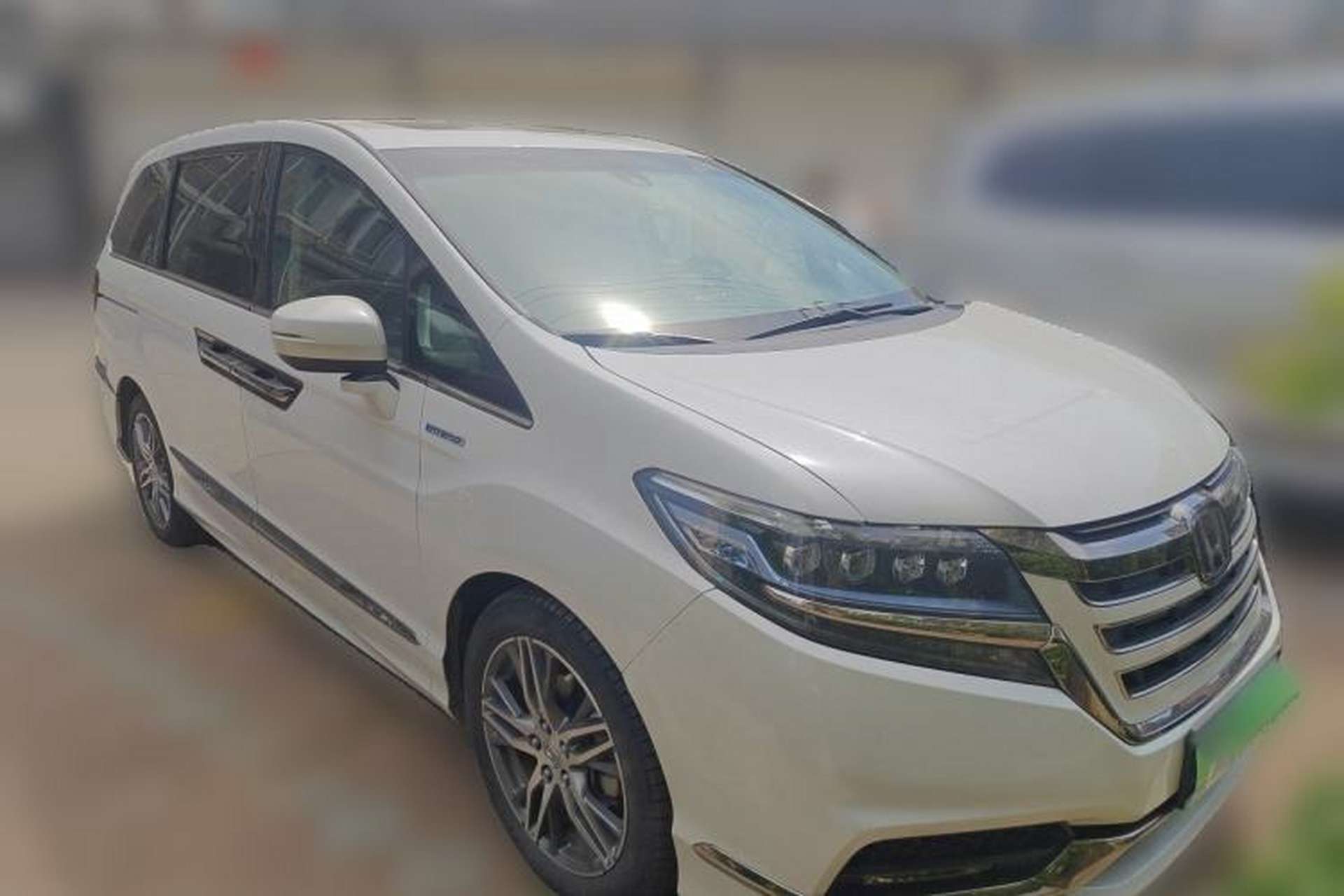 Used Honda Elysion 2019 2.0L Hybrid Luxury Edition Front Right 45 Deg