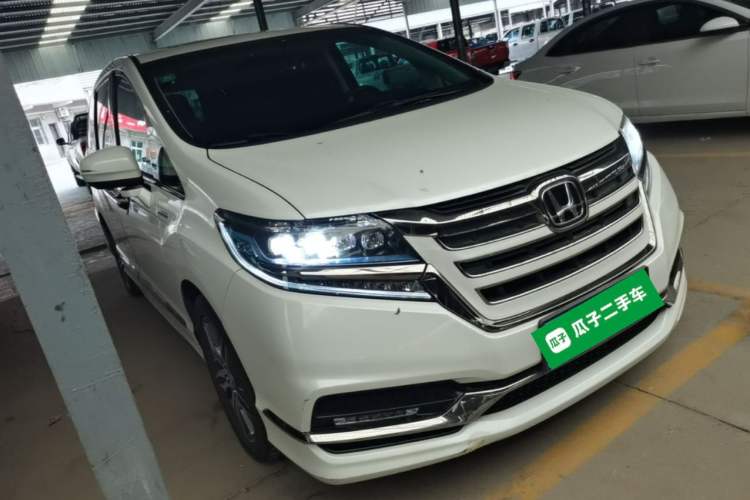 Used Honda Elysion 2019 2.0L Hybrid Luxury Edition Front Right 45 Deg