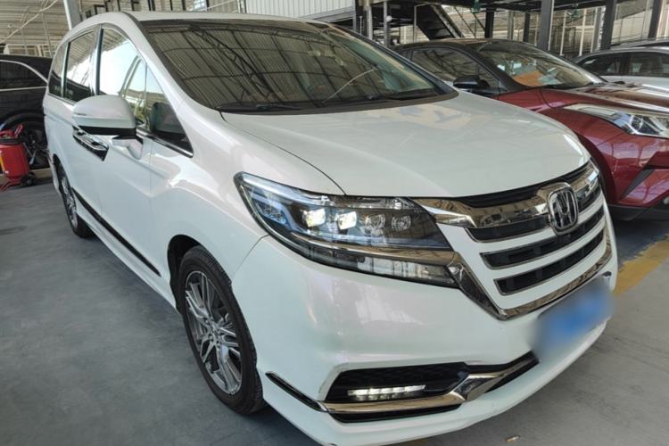 Used Honda Elysion 2019 2.0L Hybrid Supreme Edition Front Right 45 Deg