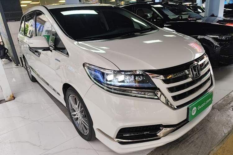 Used Honda Elysion 2019 2.0L Hybrid Luxury Edition Front Right 45 Deg