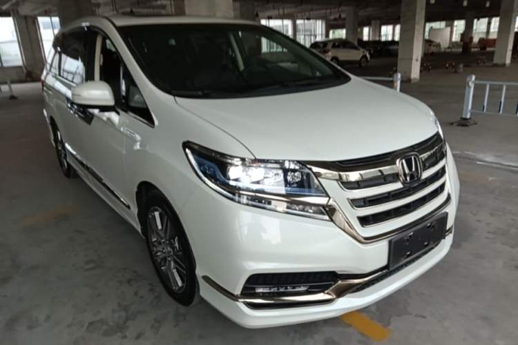 Used Honda Elysion 2019 2.0L Hybrid Luxury Edition Front Right 45 Deg