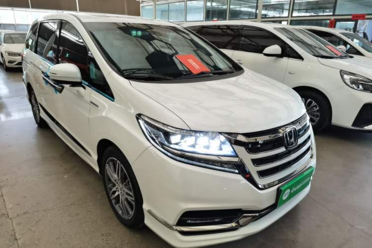 Used Honda Elysion 2019 2.0L Hybrid Luxury Edition Front Right 45 Deg