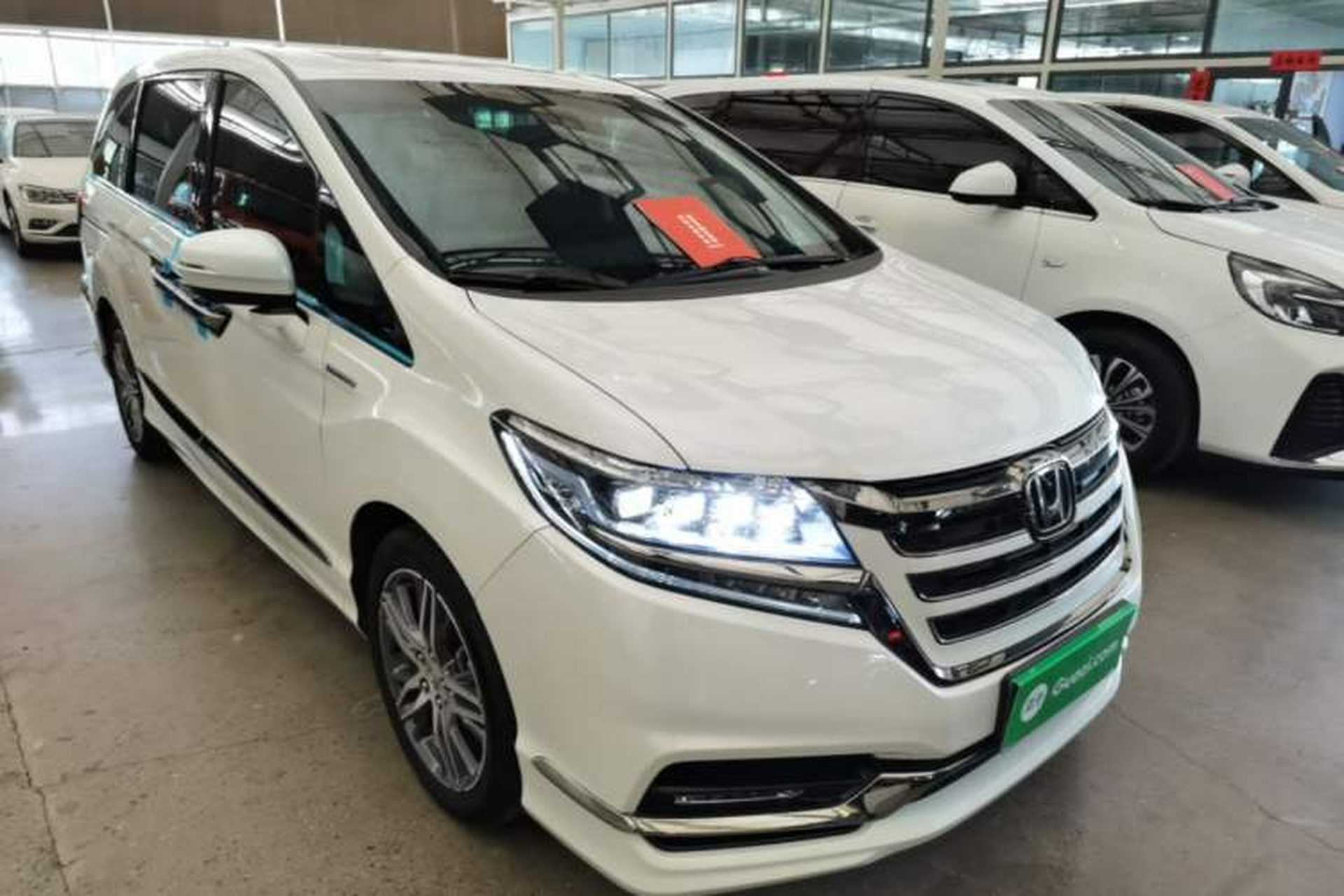 Used Honda Elysion 2019 2.0L Hybrid Luxury Edition Front Right 45 Deg