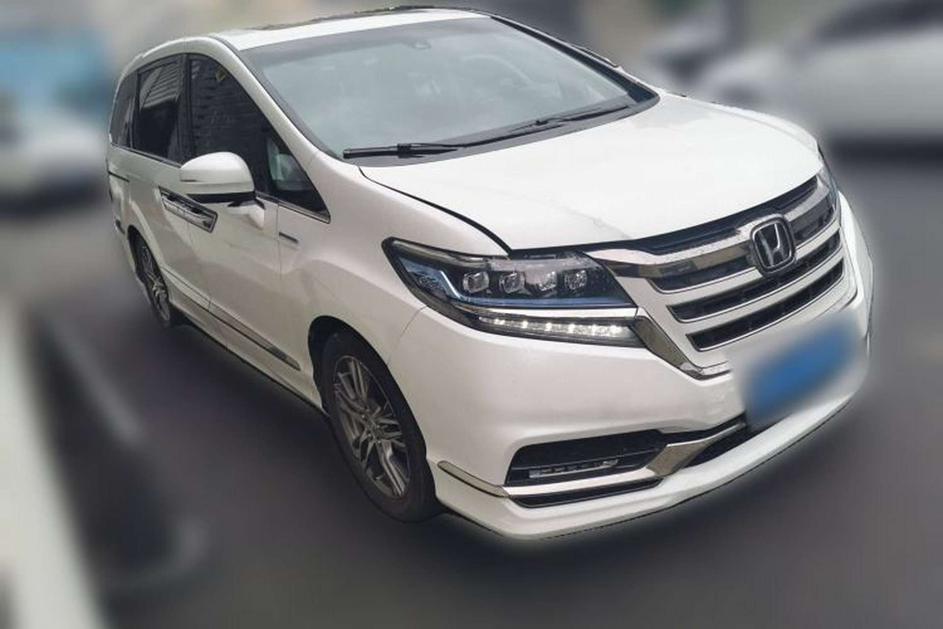 Used Honda Elysion 2019 2.0L Hybrid Luxury Edition Front Right 45 Deg